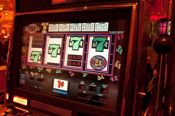 Captain's Bounty game interface showing prediction and multiplier display